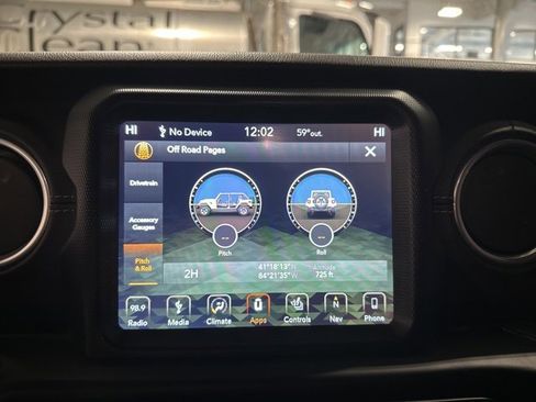 Used 2019 Jeep Wrangler Unlimited Sahara image 26