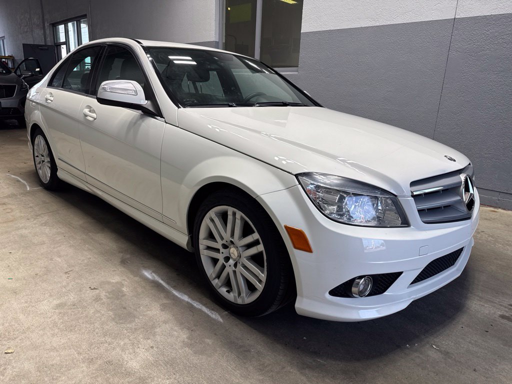 Used 2009 Mercedes-Benz C 300 Sedan image 4