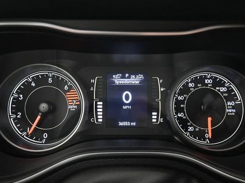 Used 2020 Jeep Cherokee Latitude AWD/4WD image 26