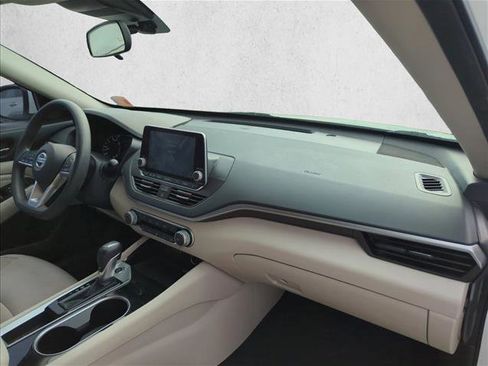 Used 2021 Nissan Altima 2.5 SV FWD image 25