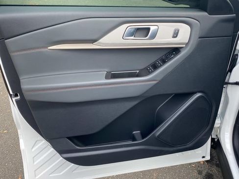 New 2026 Ford Explorer Active w/ Active Comfort Package RWD image 11