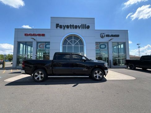 Used 2023 RAM 1500 Laramie AWD/4WD image 2