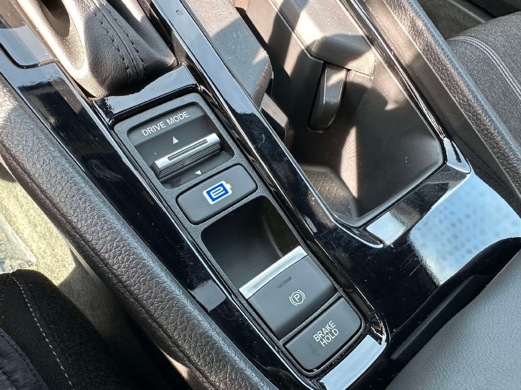 Certified 2024 Honda Accord Sport image 17