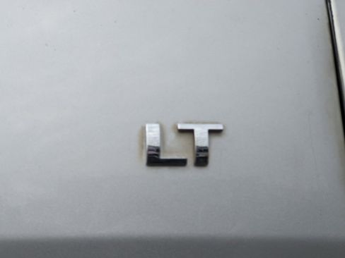 Used 2020 Chevrolet Traverse LT w/ LT Premium Package image 23