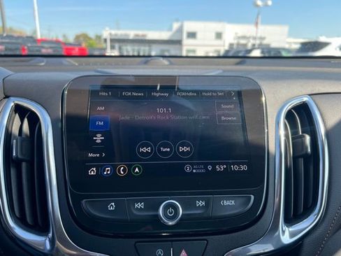 Used 2024 Chevrolet Equinox Premier AWD/4WD image 27