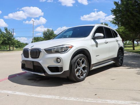 Used 2017 BMW X1 sDrive28i FWD image 3