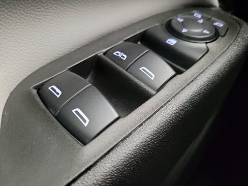 Used 2024 Chevrolet Equinox LT image 27