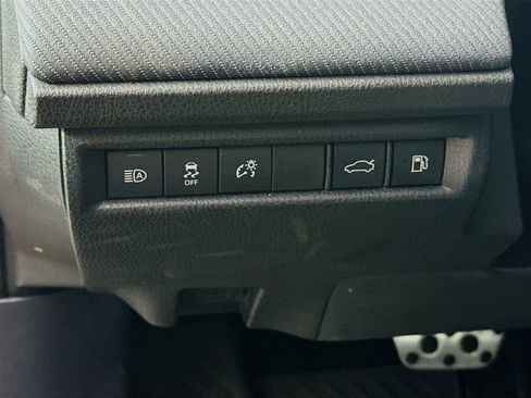 Certified 2025 Toyota Camry SE FWD image 10