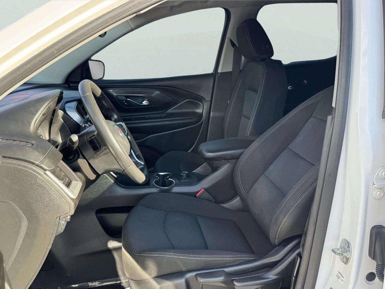 Used 2024 GMC Terrain SLE FWD image 14