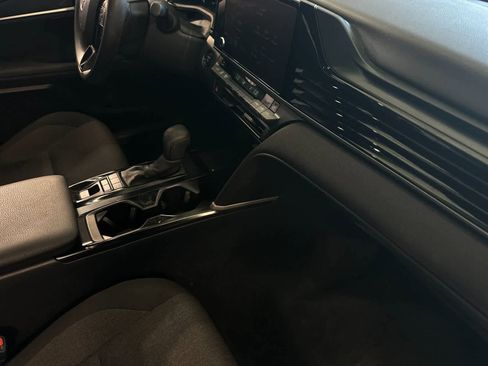 Used 2025 Toyota Camry LE FWD image 16