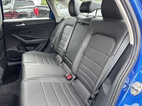 Used 2024 Volkswagen Jetta SE FWD image 30