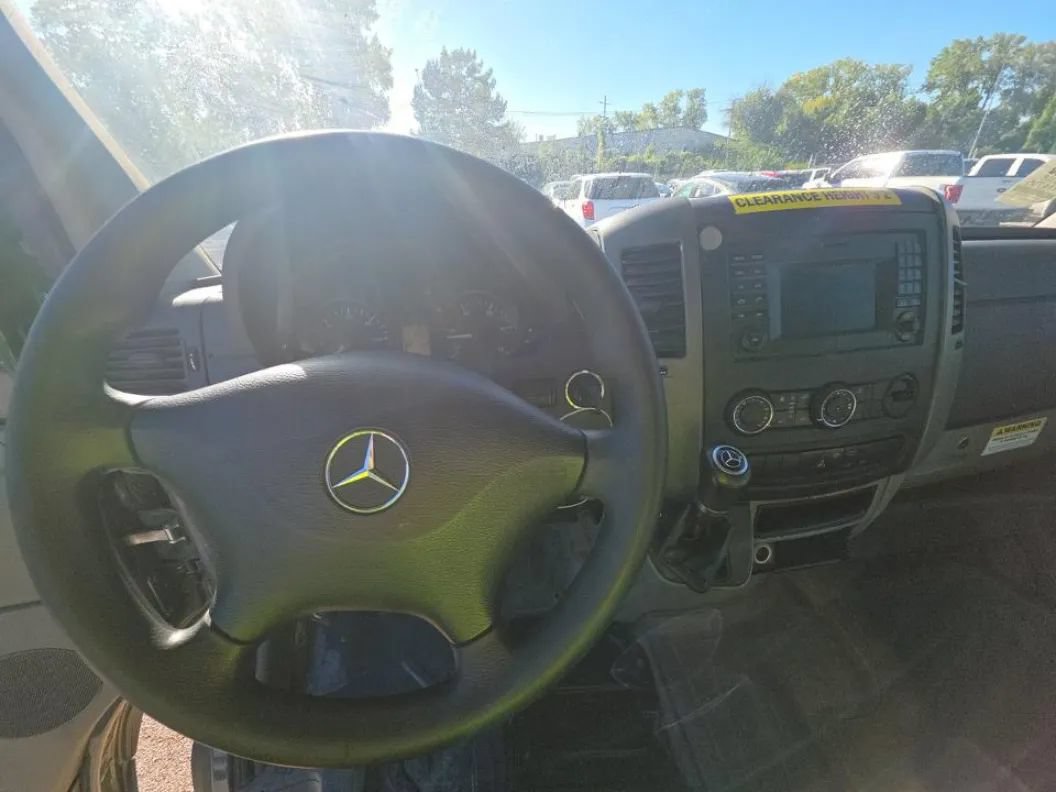 Used 2018 Mercedes-Benz Sprinter 2500 image 6