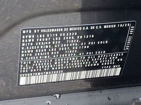 New 2026 Volkswagen Tiguan SE R-Line image 11