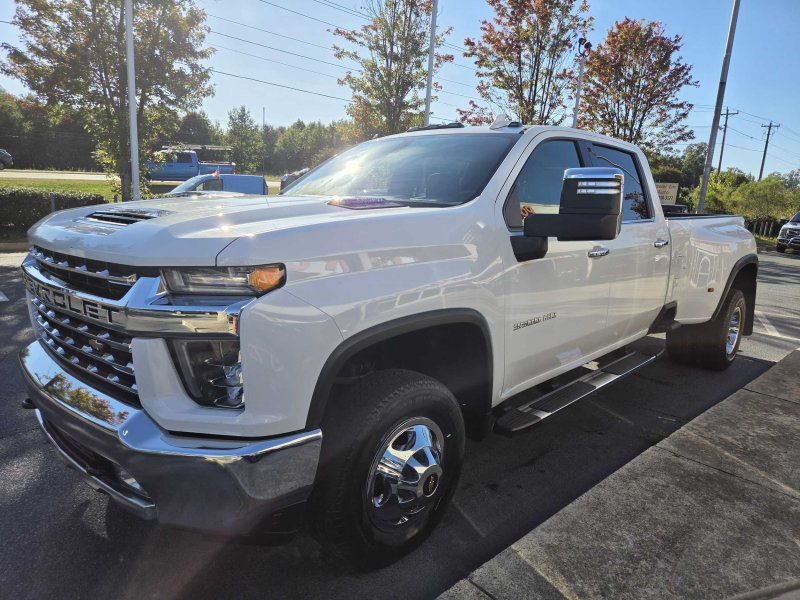 Used 2022 Chevrolet Silverado 3500 LTZ w/ Gooseneck/5TH Wheel Package RWD image 2