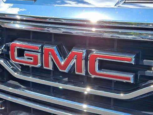Used 2025 GMC Sierra 1500 SLT w/ SLT Premium Package AWD/4WD image 29