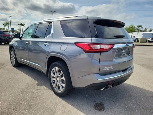 Used 2019 Chevrolet Traverse Premier w/ Driver Confidence II Package image 3