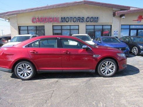 Used 2017 Ford Taurus Limited FWD image 4