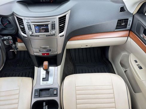 Used 2013 Subaru Outback 2.5i Limited w/ Moonroof Pkg AWD/4WD image 27
