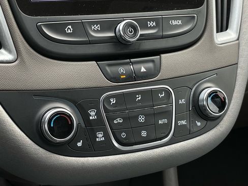 Used 2022 Chevrolet Malibu LT image 18