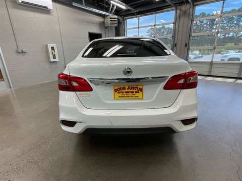 Used 2019 Nissan Sentra S FWD image 4