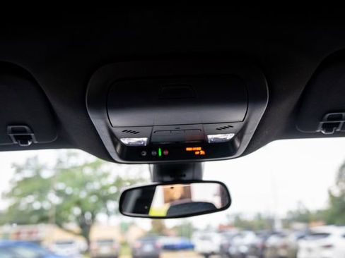 Used 2024 Buick Enclave Essence w/ Sport Touring Edition image 27