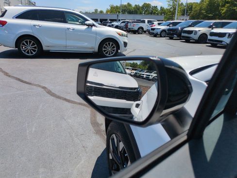 Used 2024 Kia Sportage X-Line w/ X-Line Premium Package AWD/4WD image 11
