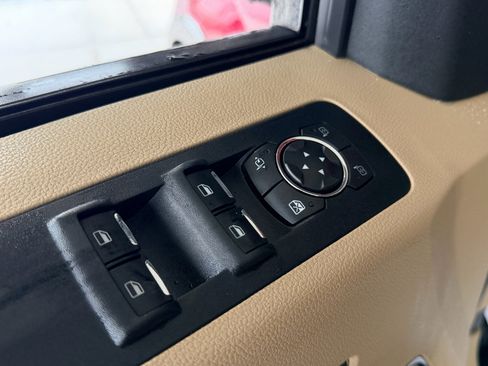 Used 2015 Ford F150 Lariat w/ Equipment Group 502A Luxury AWD/4WD image 14