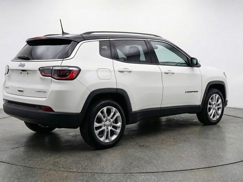 Used 2025 Jeep Compass Limited AWD/4WD image 9