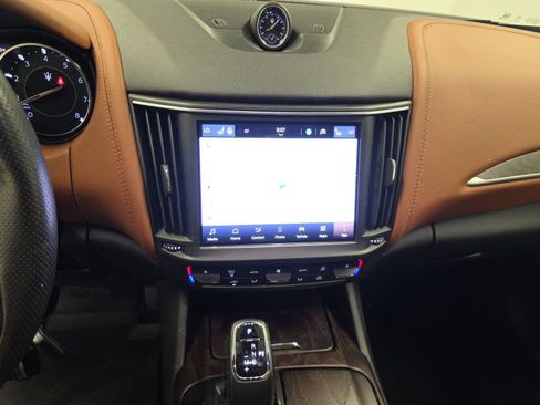 Used 2022 Maserati Levante GT image 10