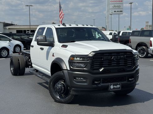 New 2026 RAM 5500 Tradesman AWD/4WD image 4