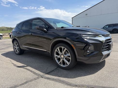Used 2022 Chevrolet Blazer Premier AWD/4WD image 2