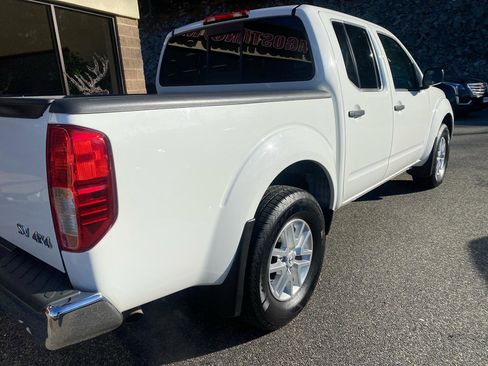 Used 2019 Nissan Frontier SV image 28
