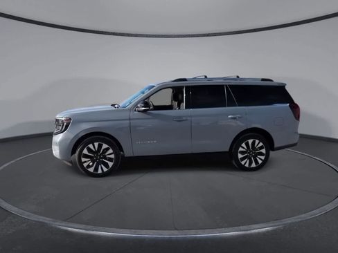 New 2025 Ford Expedition Platinum w/ Driver's Package image 4