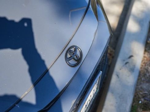 Used 2024 Toyota Corolla SE FWD image 4
