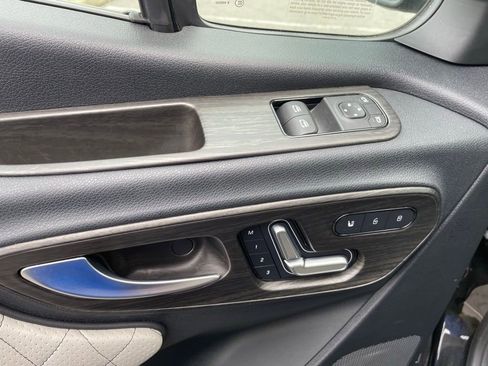 Used 2024 Mercedes-Benz Sprinter 3500 image 18