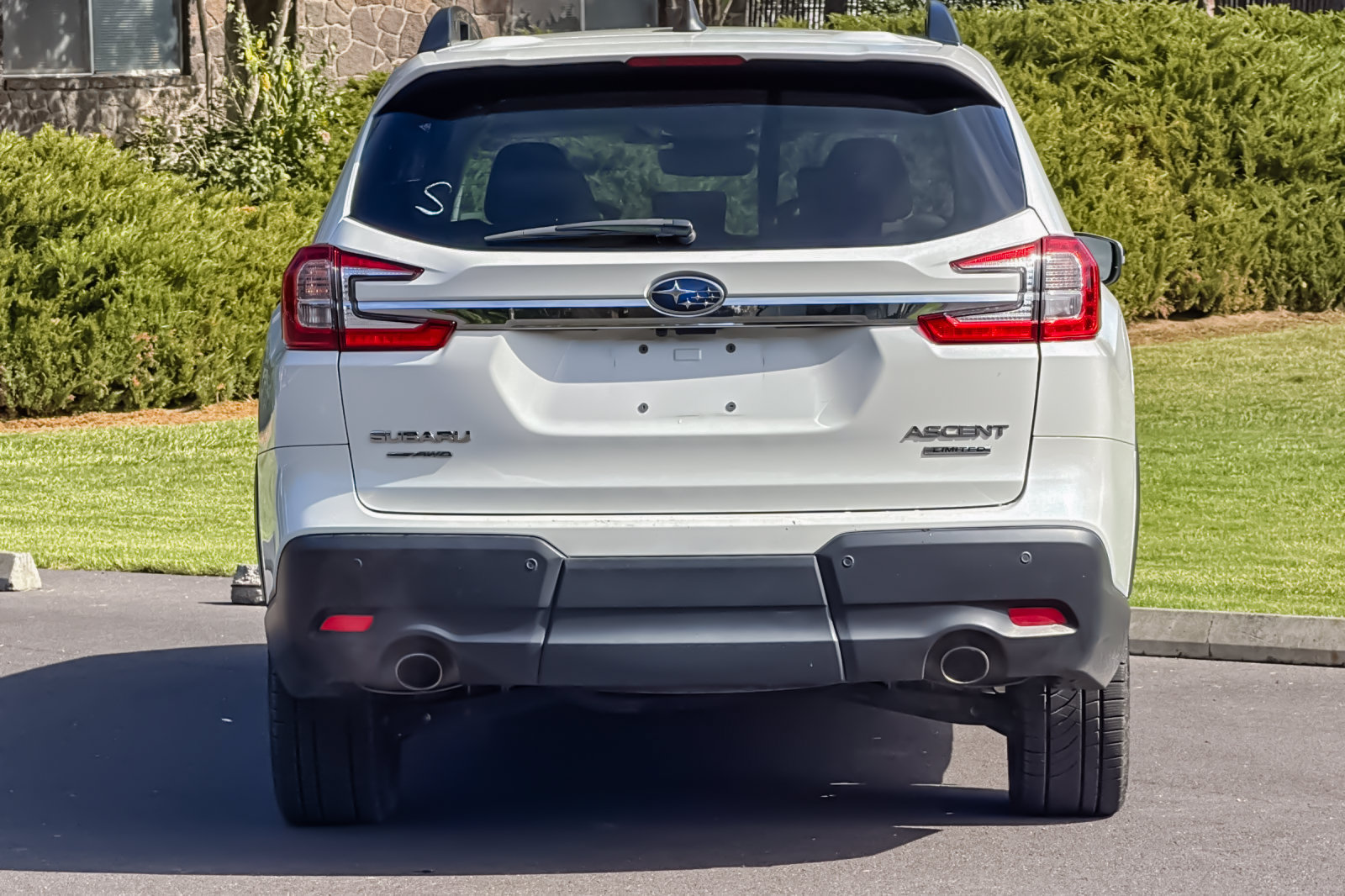 Used 2023 Subaru Ascent Limited AWD/4WD image 5