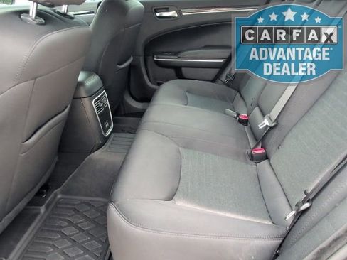 Used 2023 Chrysler 300 Touring w/ Sport Appearance Package RWD image 7