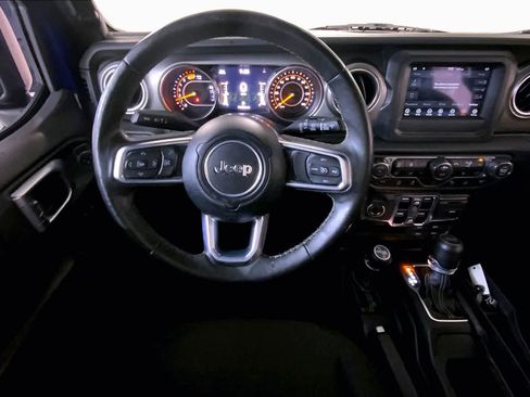 Used 2019 Jeep Wrangler Unlimited Sahara w/ Safety Group AWD/4WD image 5