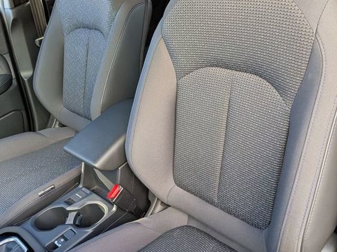 Used 2025 Subaru Forester Premium AWD/4WD image 14