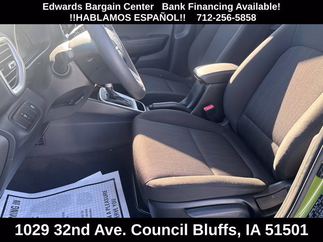 Used 2023 Hyundai Venue SE FWD image 11