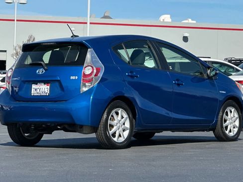 Used 2012 Toyota Prius C Three image 2