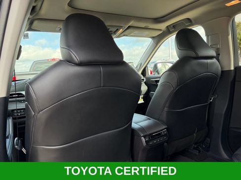 Certified 2026 Toyota Highlander Platinum AWD/4WD image 19