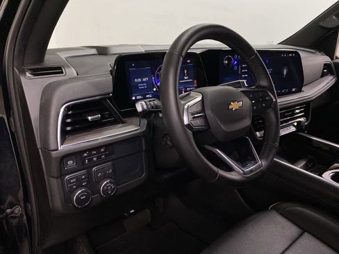 Used 2025 Chevrolet Tahoe Premier image 2