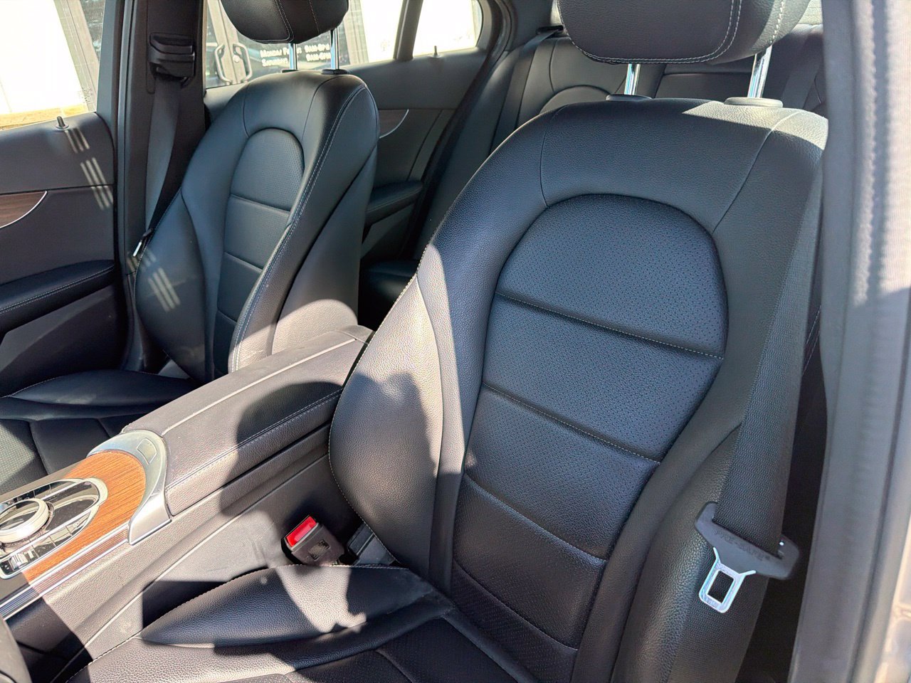 Used 2021 Mercedes-Benz C 300 4MATIC Sedan image 3