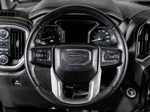 Used 2023 GMC Sierra 3500 Denali w/ Denali Black Diamond Edition AWD/4WD image 16