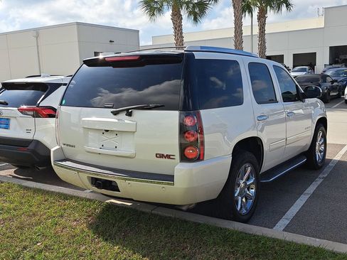 Used 2014 GMC Yukon Denali image 3