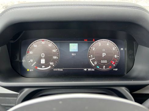 Certified 2025 Land Rover Defender 110 S AWD/4WD image 23