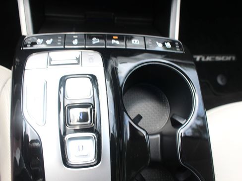 Used 2024 Hyundai Tucson Limited image 34