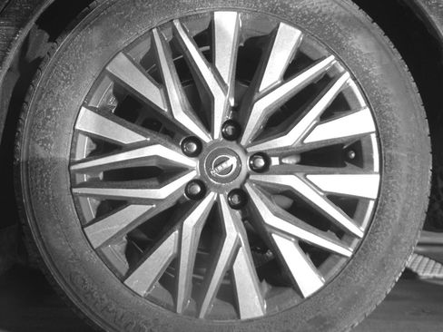 Used 2025 Nissan Altima 2.5 SV FWD image 14