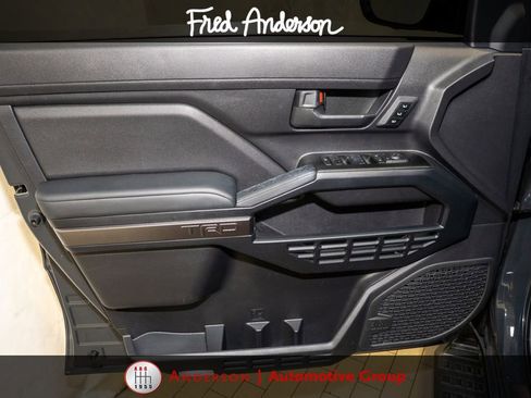 Used 2025 Toyota 4Runner TRD Off-Road Premium AWD/4WD image 12